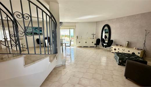 SuperAffitti affitta elegante villa zona Plemmirio